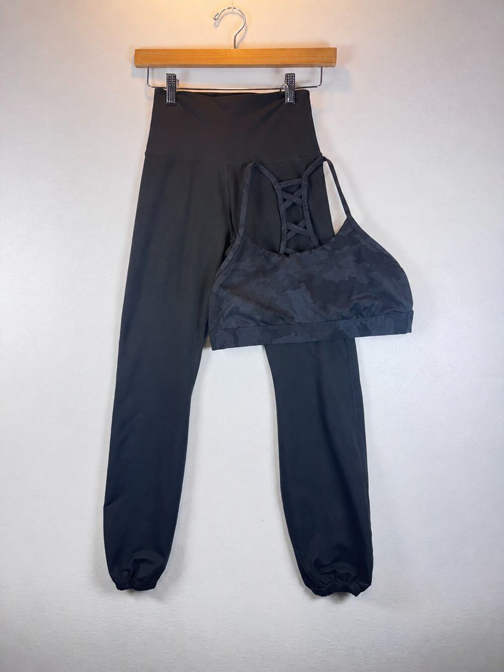 Aerie Offline S/P Jogger Leggings All In Motion M Sports Bra Set Gray yoga gym